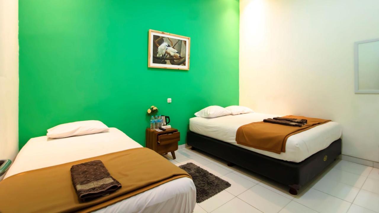 The Cabin Tugu Hostel Yogyakarta Ngoại thất bức ảnh